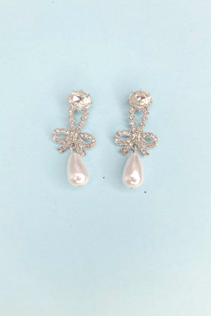 Linked Pearl Earrings