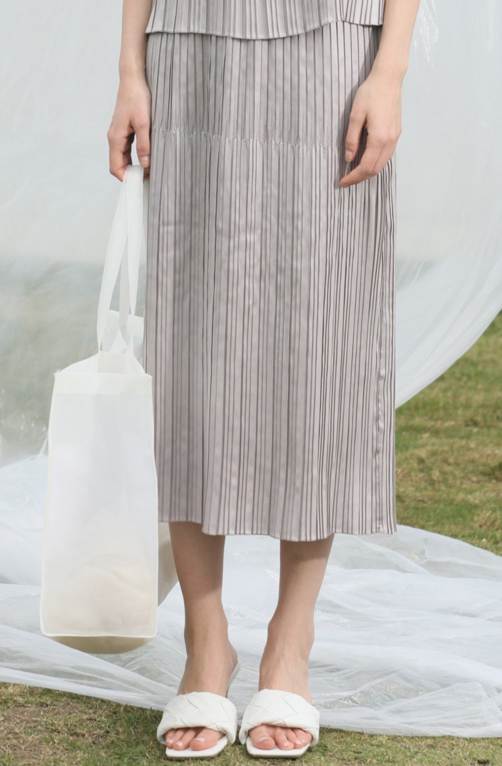 LINDONG | Brie Gray Pleated Skirt