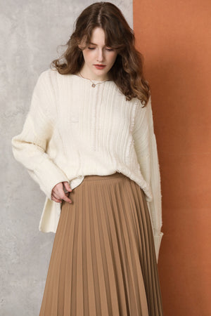 Fangyan | Ellee White Round Cashmere Sweater