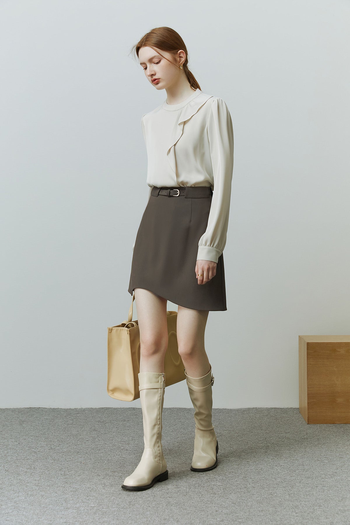 Fansilanen | Aelis Brown Asymmetrical Mini Skirt