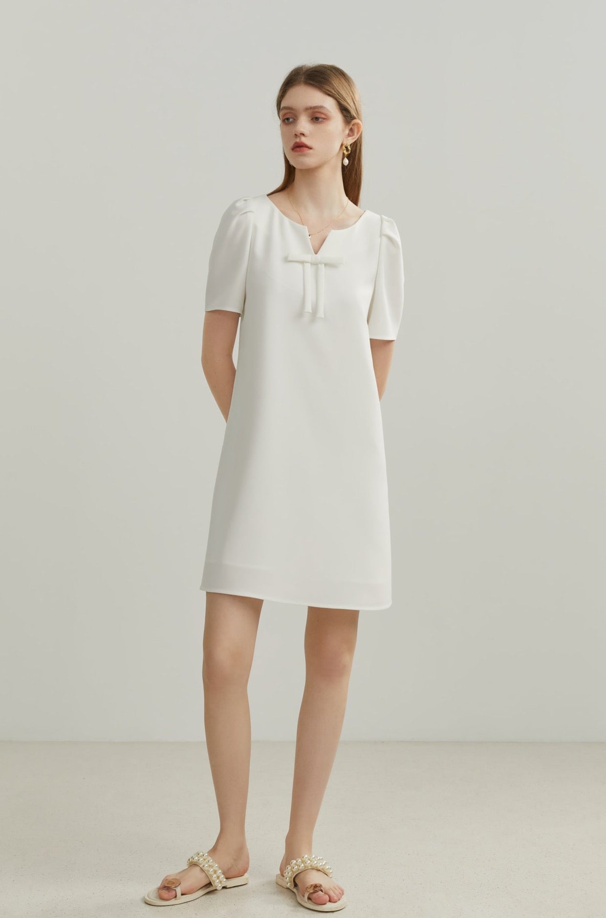 Fansilanen | Filia White Straight Mini Dress