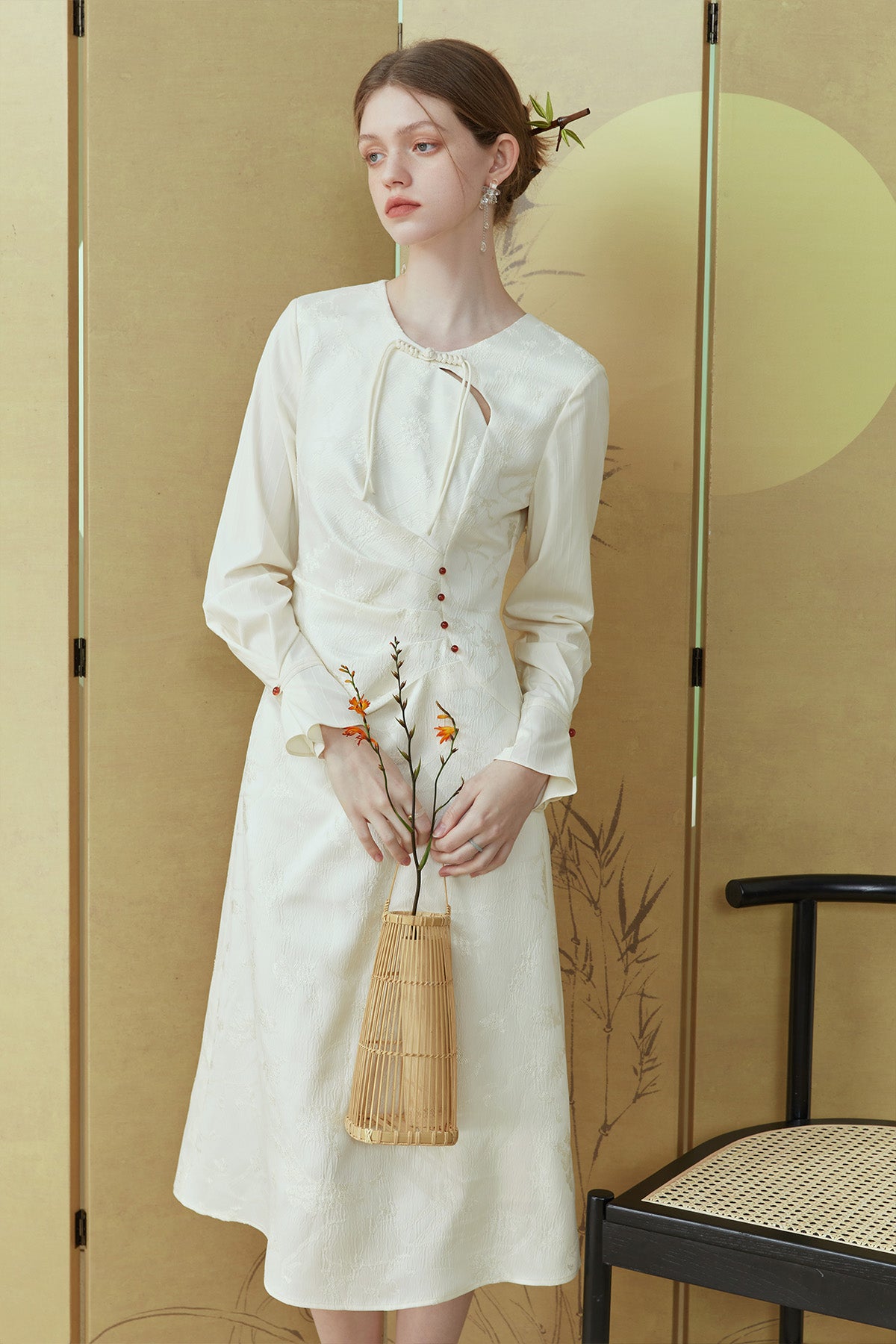 Fansilanen | Maisie  White Frog Midi Dress