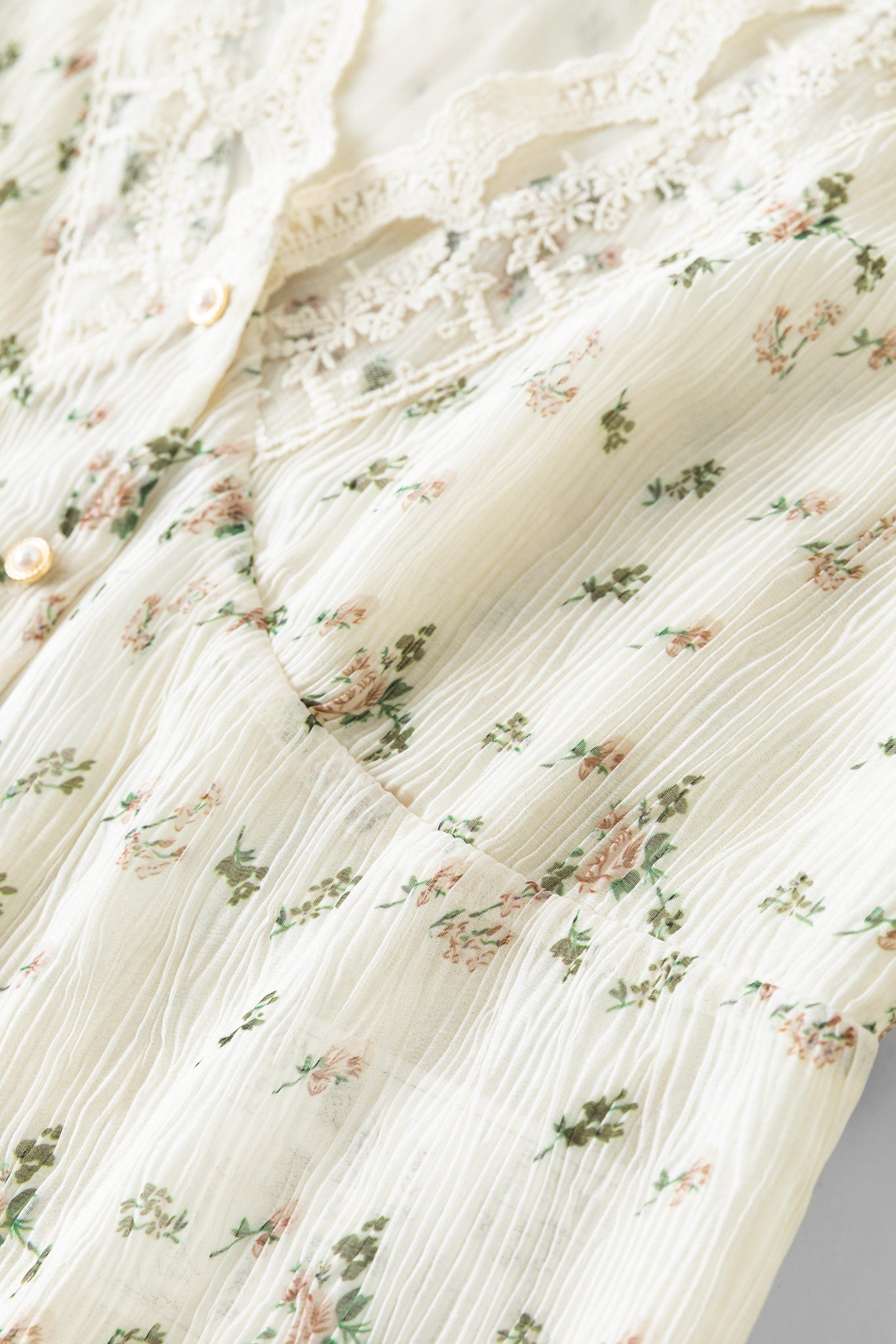Fansilanen | Natsu Floral Lace Shirt