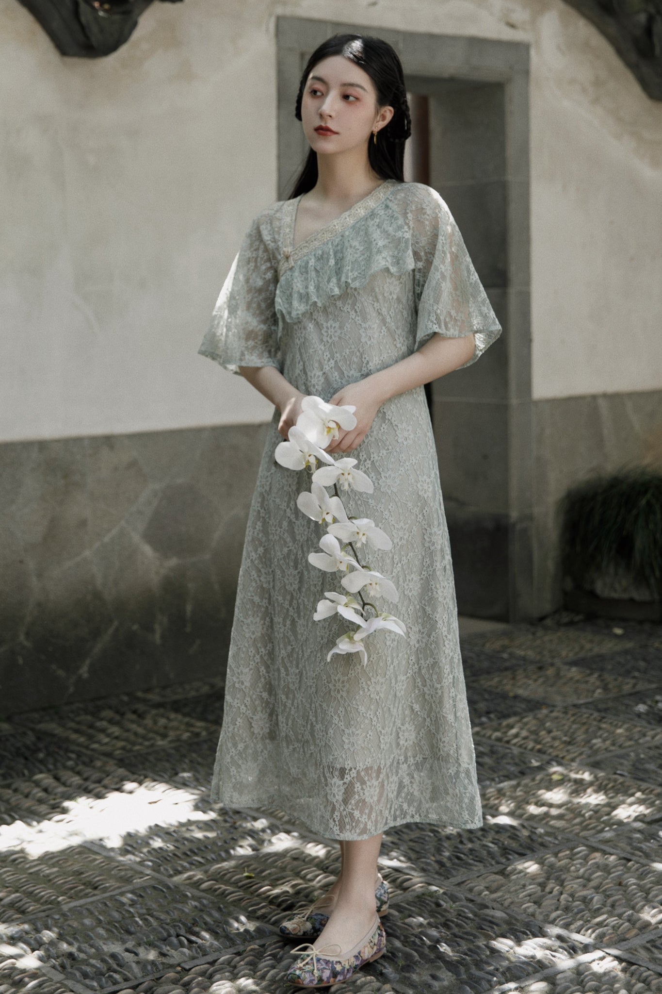 Molifusu | Hosta Asymmetric Lace Dress Fangyan Molifusu | Hosta Asymmetric Lace Dress Fangyan