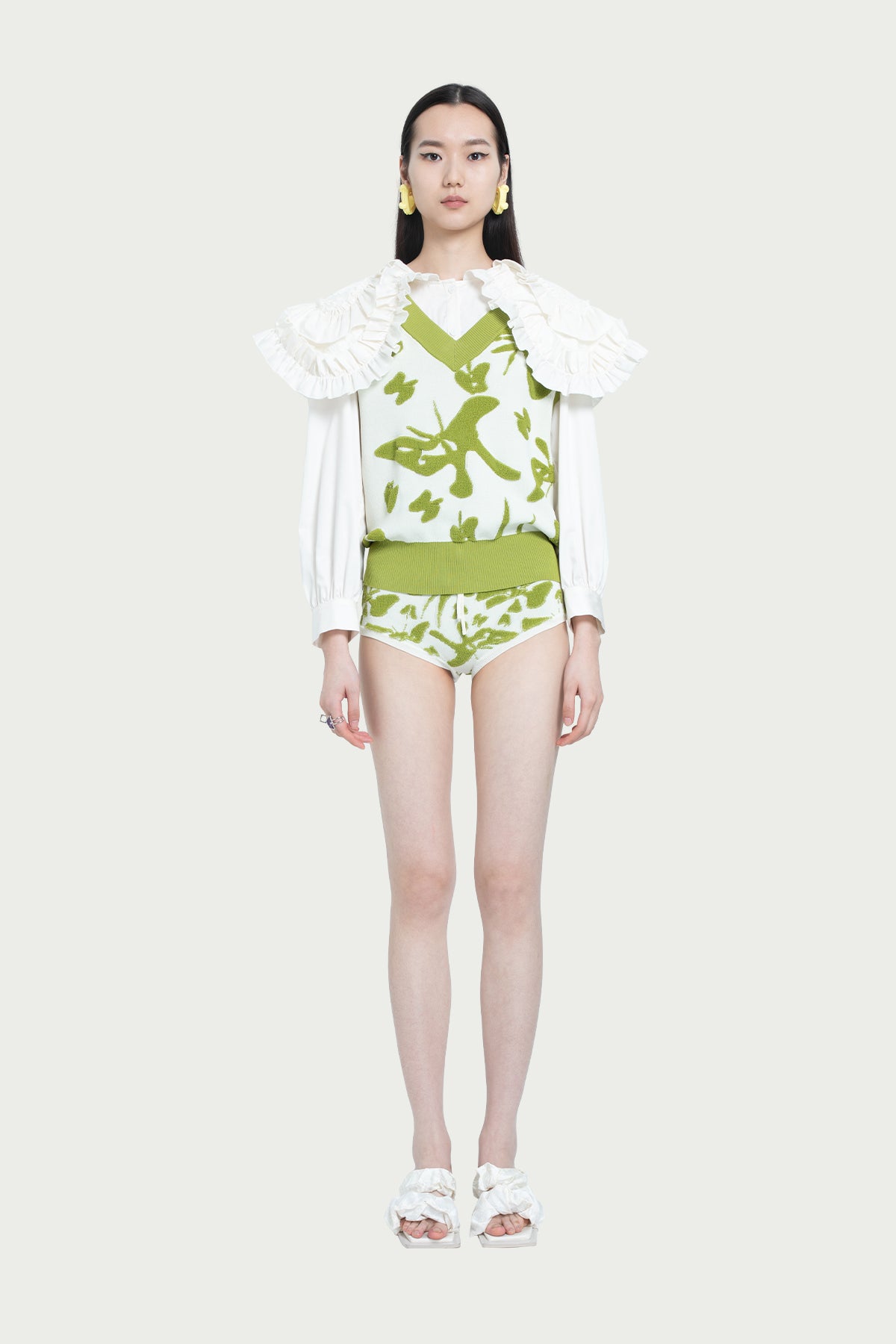 ZI II CI IEN | Lotus Embroidery Ruffle Shirt