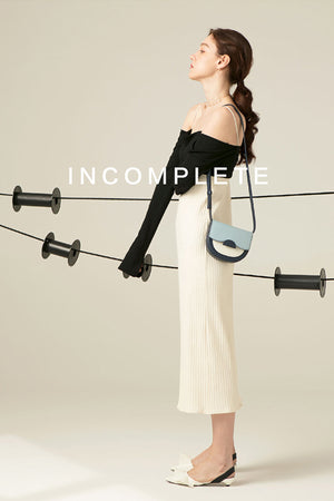 Incomplete | Blue Saddle Waist Leather Bag