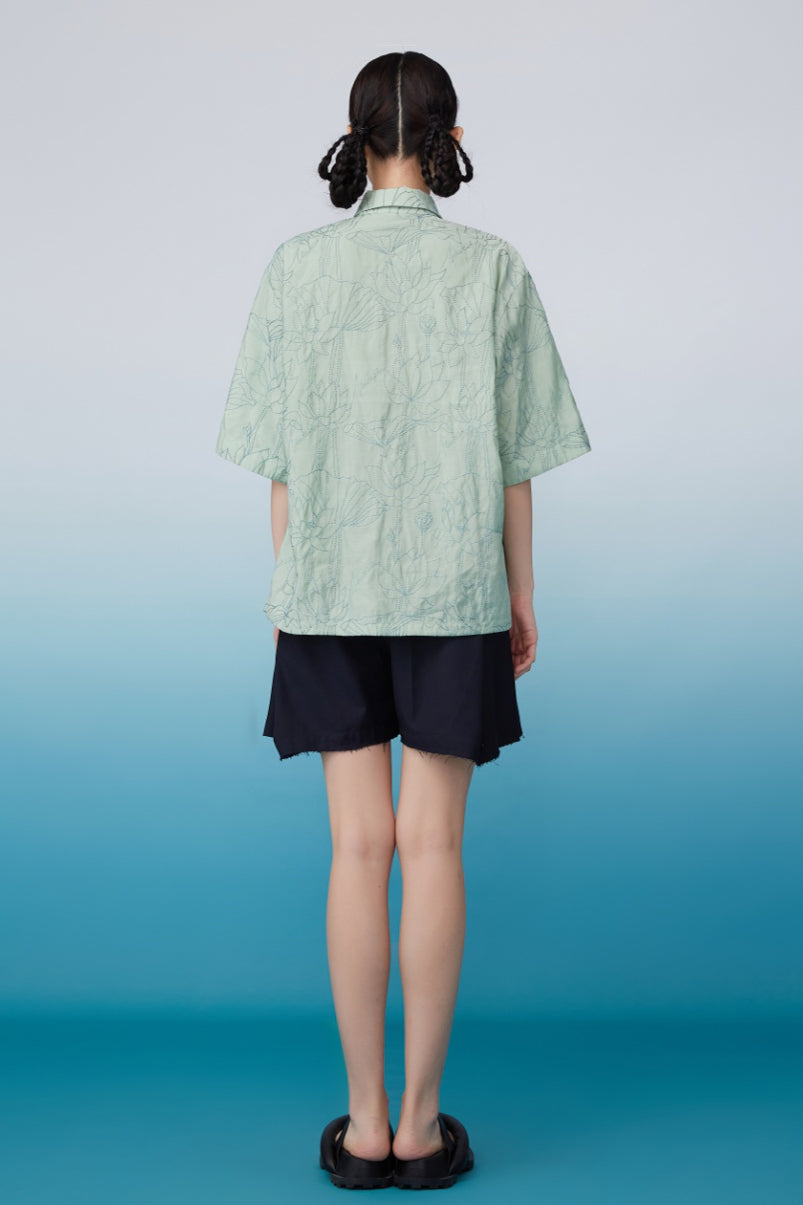 Mukzin｜Lotus Embroidered Green Print Shirt
