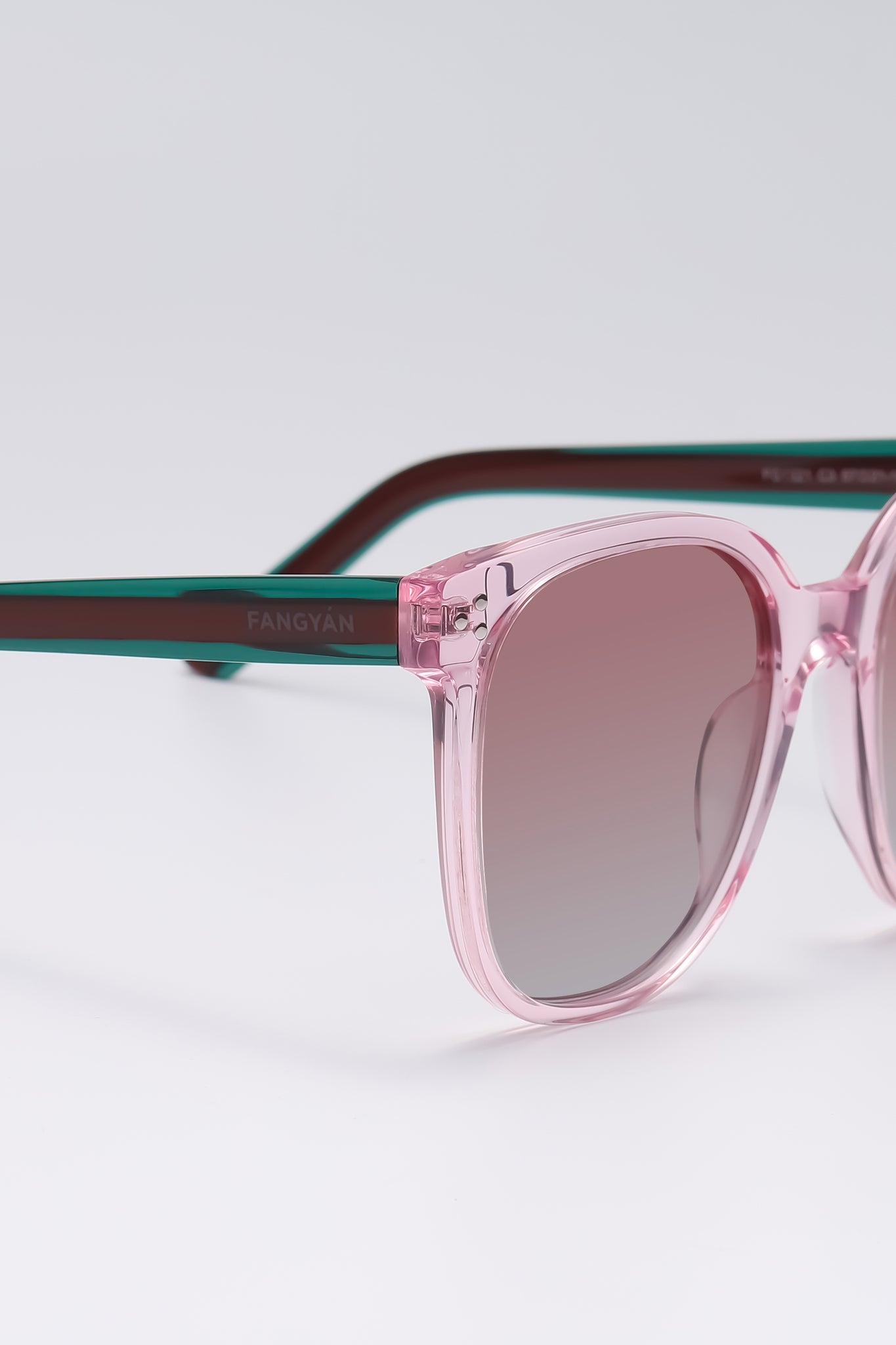 Fangyan | Square-Round  Clear Pink Sunglasses