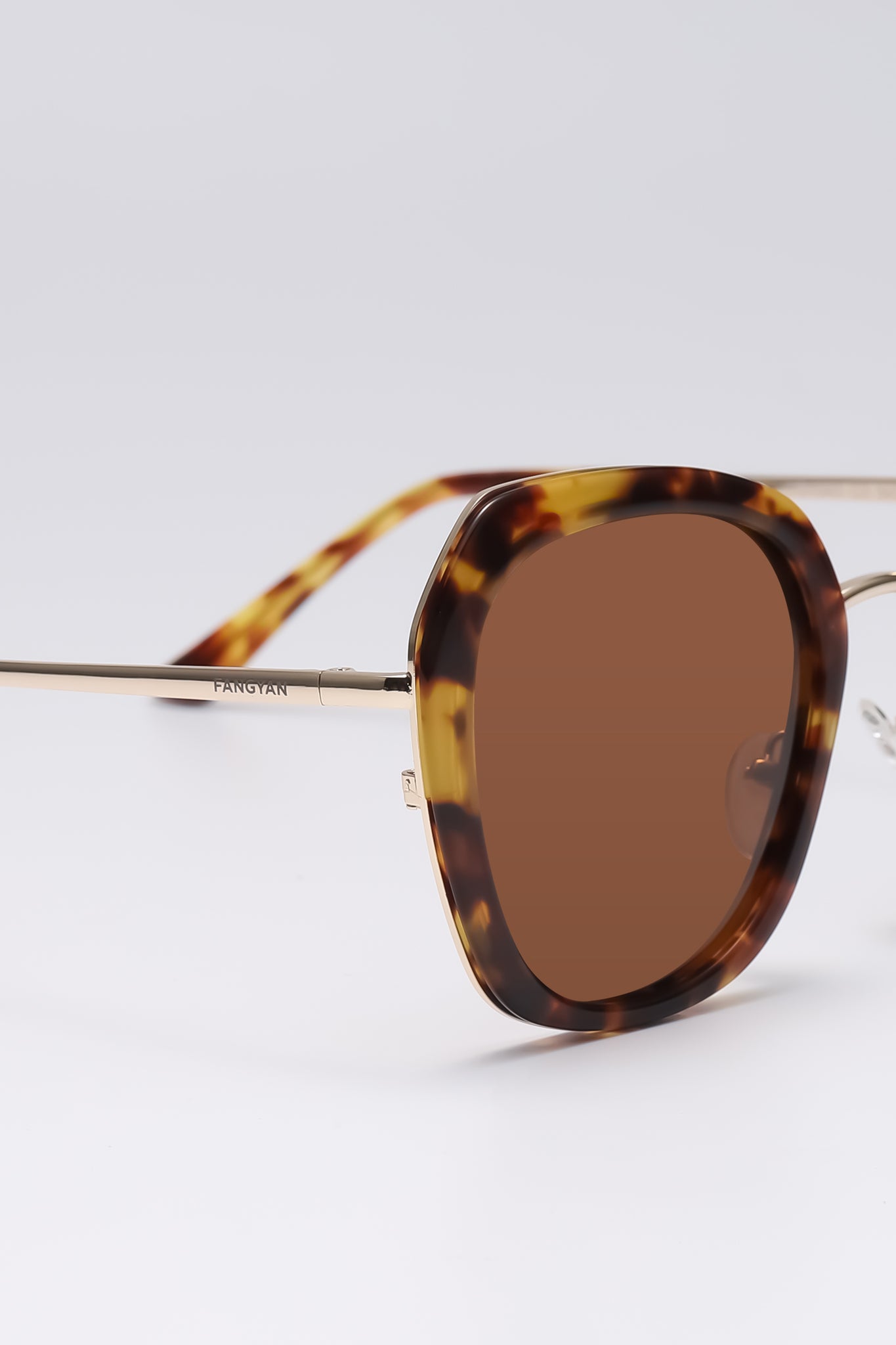 Fangyan | Square-Round Metal Brown Sunglasses