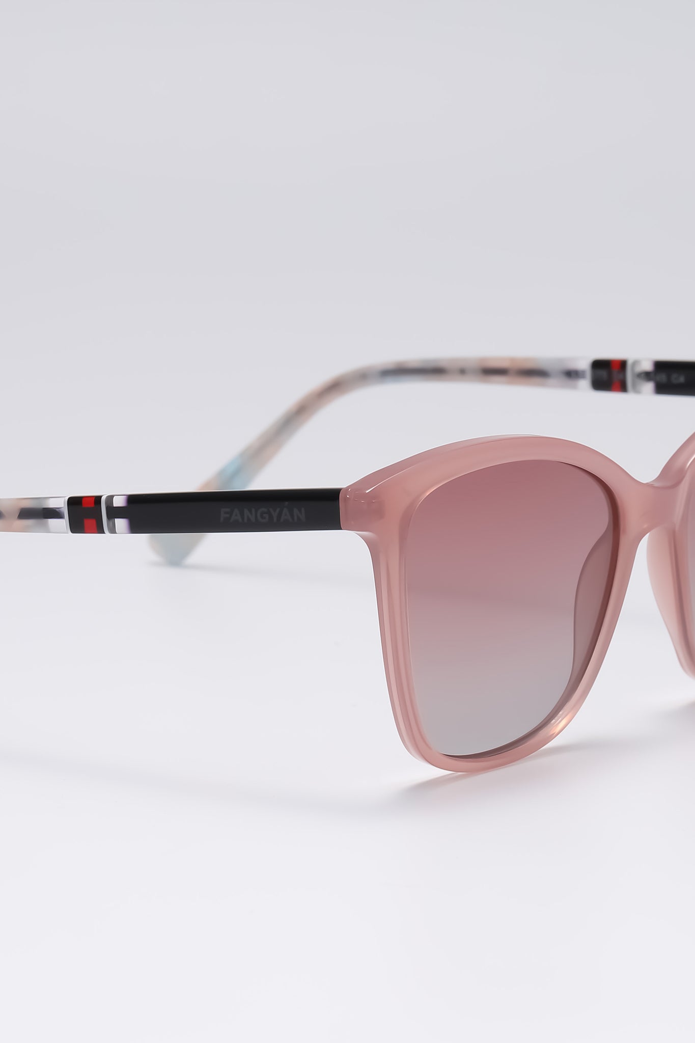 Fangyan | Square-Round Pink Sunglasses