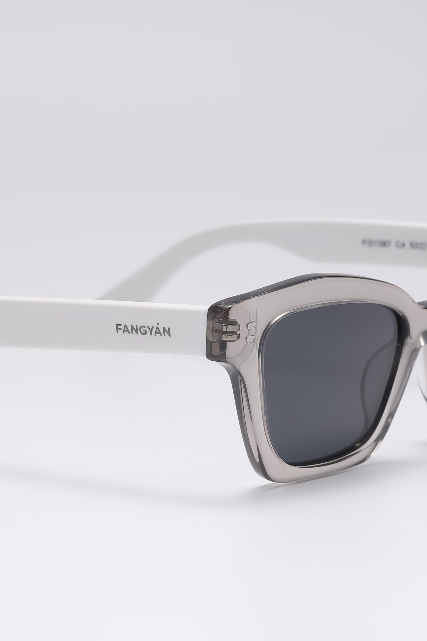 Fangyan | Square Clear Gray Sunglasses