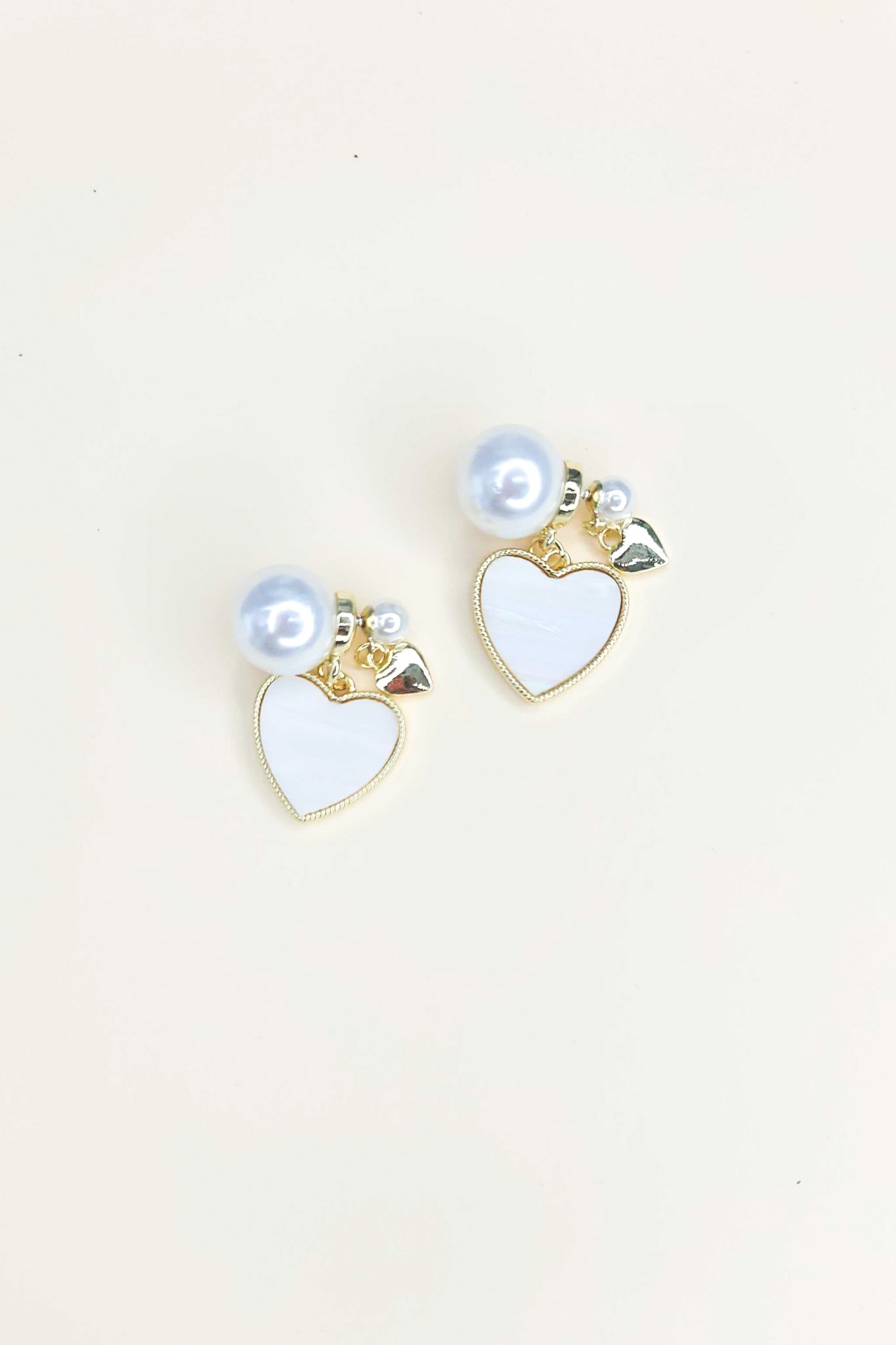 White Heart Aluminum Alloy Stud Earrings