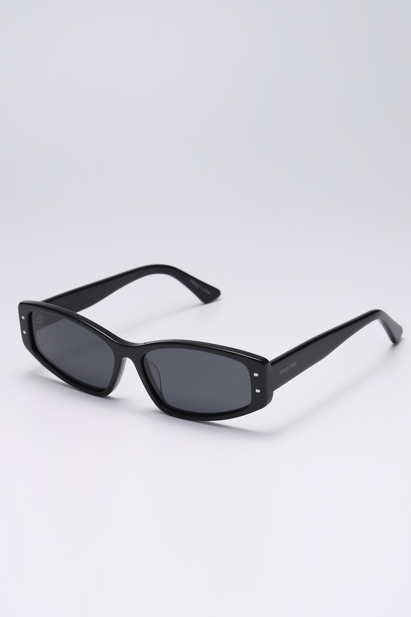 Fangyan | Wraparound Black Acetate Sunglasses