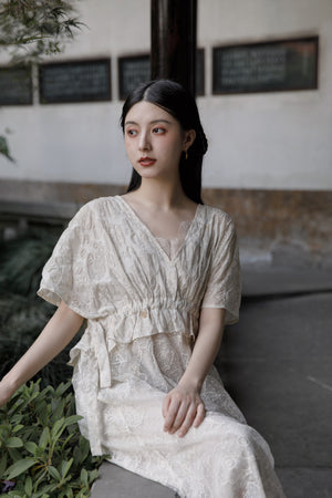 Molifusu | Yulania Ruffle Embroidered Dress
